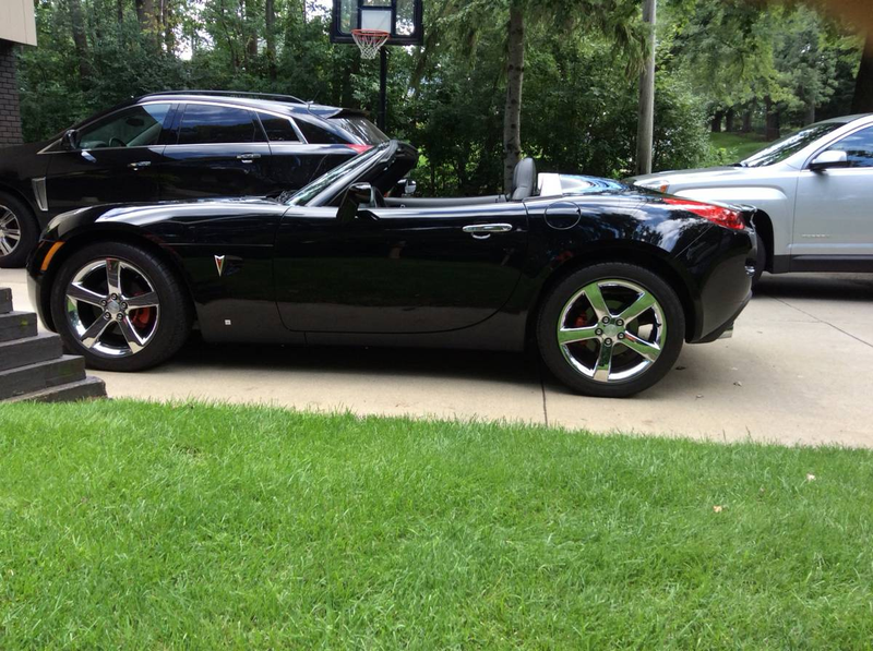 Illustration for article titled Today in car shopping, which Miata is best Miata?